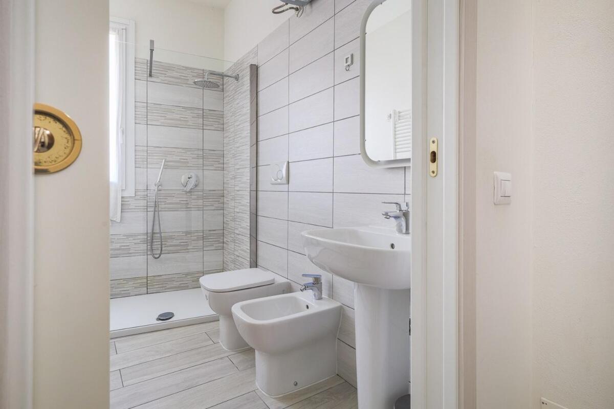 Jacuzzi & Relax - Casa Indipendente 20Min Da Milano Villa Zelo Buon Persico Dış mekan fotoğraf